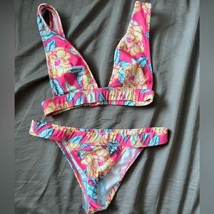 NWOT Tropical Bikini Set - with hygiene sticker